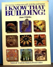 Paperback I Know That Building: Discovering Architecture With Activities and Games Book