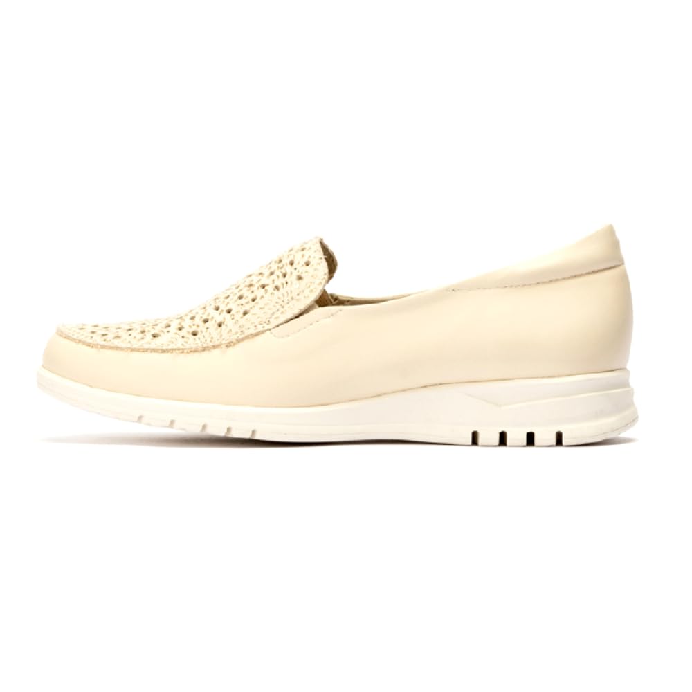 PITILLOS - 2821 Crema - Zapato mocasín de Piel, Calado, con cuña, Suela de Goma, para: Mujer