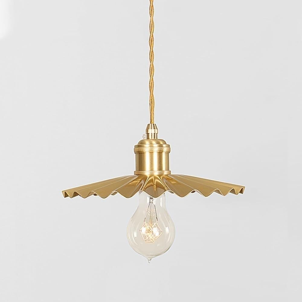 Suspension moderne dorée style vintage pour réchauffer l'ambiance de la cuisine