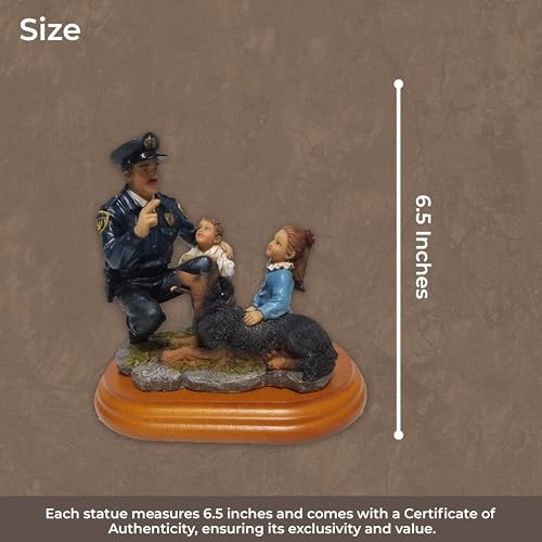 Estatua de Cerámica Policía con Niño 6.5 pulgadas miniatura 5