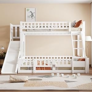Kinderbett Etagenbett 90x200&140x200, Hochbett für 3 Kinder, Spielbett mit Rutsche&Regal&Leiter&Tür, Bettgestell mit Rausfallschutz & Lattenrost, Stockbett Familienbett Loft Bett Jugendbett, Kiefer, Weiß