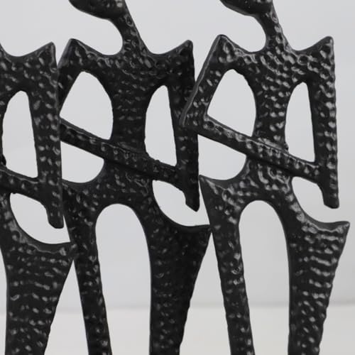 Sculpture abstraite dorée en métal martelé pour une déco chic - 4