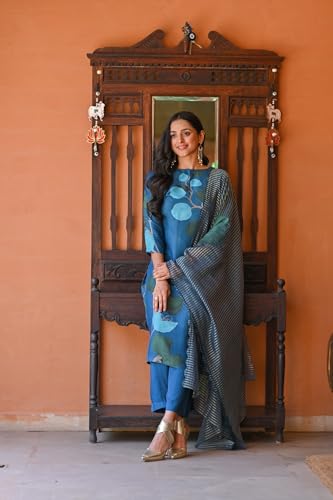 Image of Kalaanj Women Women Rayon Blend Kurta Set