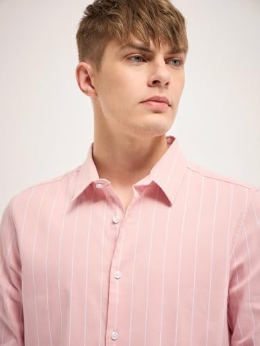 Image of THE BEAR HOUSE Men Spread Collar Vertical Striped Cotton Slim Fit Casual Shirt