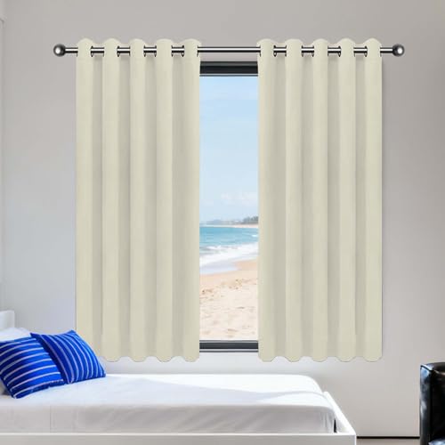 Rideau 100% occultant beige 240x315cm en polyester à oeillets