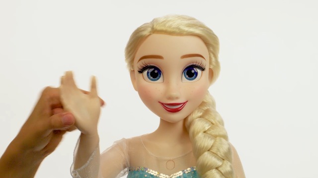 elsa☆様 Amazon.com: Beast Kingdom Frozen II: Elsa DS-038 D-Stage Series