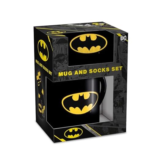 Pyramid International Juego de taza y calcetín de Batman (logotipo de Batman), diseño icónico del logotipo de Batman, ideal para los fanáticos, incluye calcetines acogedores, duraderos y aptos para