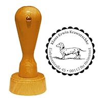 Sie erwerben einen individuellen Adressenstempel aus Holz mit abgebildetem Hunde-Motiv, Adresse und dekorativem Zierrand Die Stempelplatte wird mittels Lasergravur hergestellt Der Stempel besteht aus lackiertem Buchenholz Die Abdruckgröße beträgt ca....