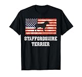 Motif cool d'une silhouette de Staffordshire terrier sur un drapeau américain grungy vieilli. Pour les amoureux de cette race de chien.