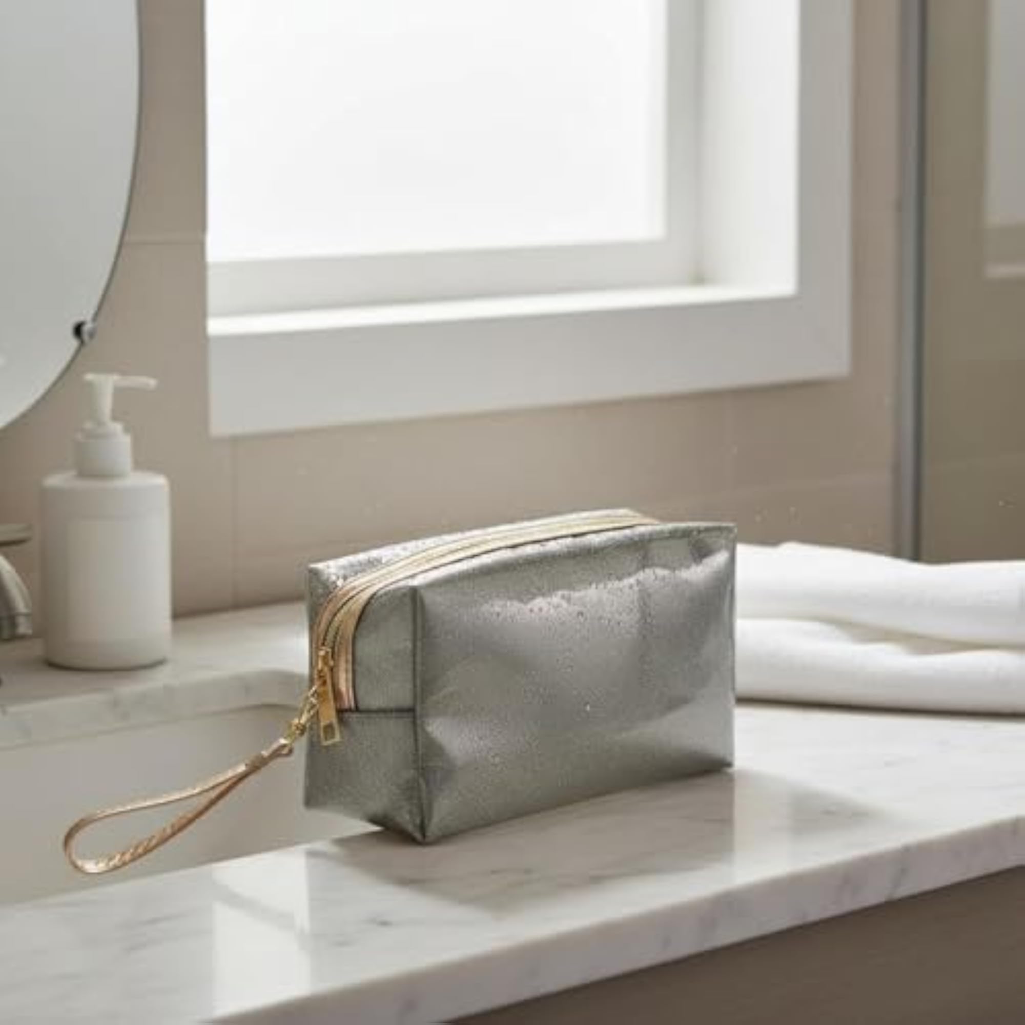 Large Capacity Transparent PVC Makeup Bag, Waterproof Travel Organizer