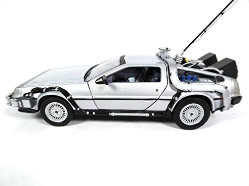 Image of OPO 10 - Delorean car from The Movie Back to The Future I - Scale 1:24-22443W