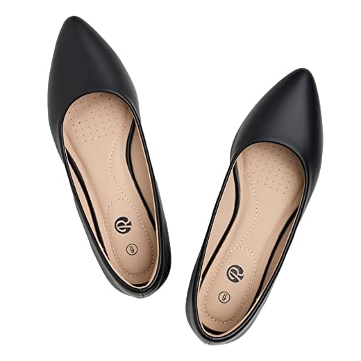 17+ Fall Outfit Ideas for Women That Always Look Stylish Pointed Flats