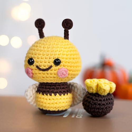 Mewaii Crochet Kit for Beginners, Crochet Animal Kit Complete DIY Kit with 40%+ Pre-Started Tape Yarn & Step-by-Step Video Tutorials, Knitting Starter Kit Crochet Gifts for Adults Kids (Cute Bee)