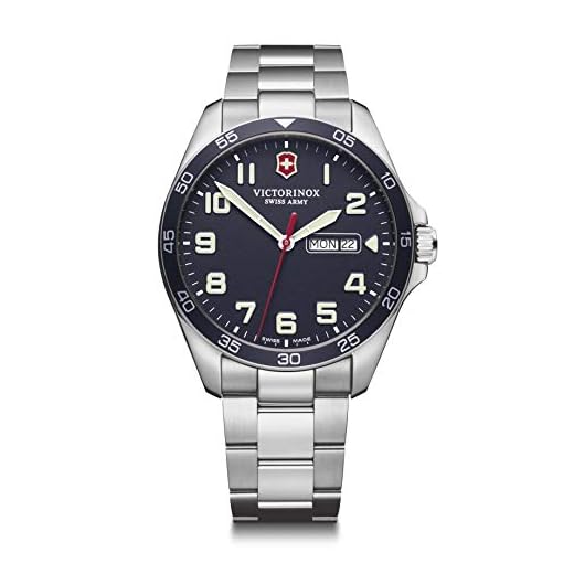 Victorinox Fieldforce Ø 42 mm Reloj de Pulsera de Hombre, Swiss Made, Cuarzo analógico, Sumergible hasta 100 m, Cristal de Zafiro, Pulsera de Acero Inoxidable, Plateado/Azul