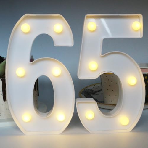 Cadeaux pour elle et lui : chiffres lumineux 65 ans pour décoration mémorable