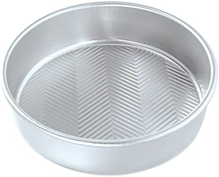 Nordic Ware Prism 9-Inch Round Cake Pan, 1 Pack, Natural - Thumbnail 3