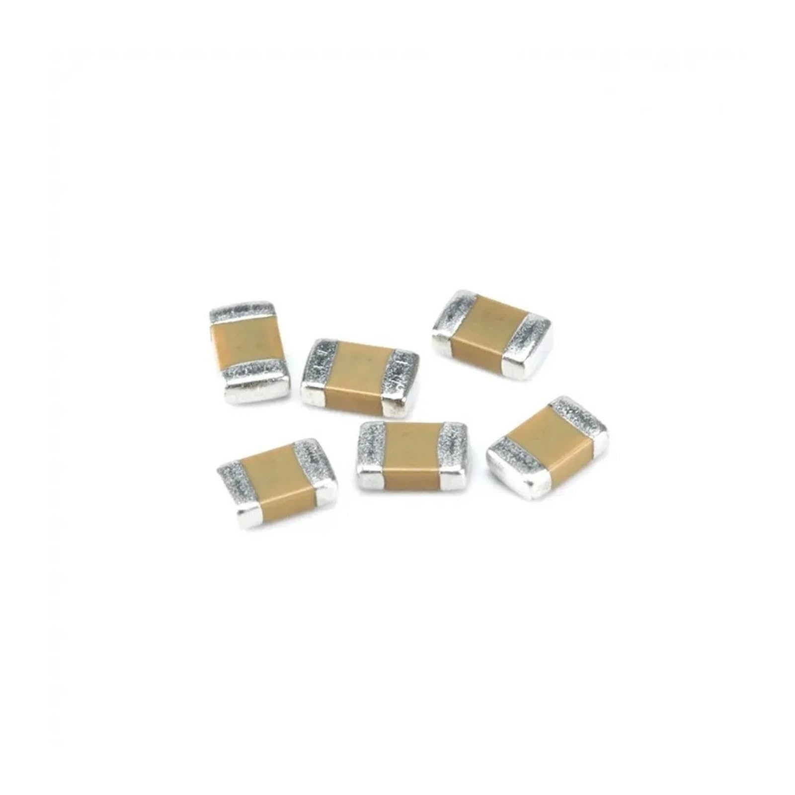 Condensateur céramique multicouche 1210 CAALO 9pF pour circuits imprimés