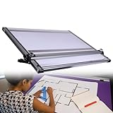 【Ángulo de Inclinación de 6 Niveles】: Pizarra de dibujo con ángulo ajustable está sujeta a un soporte ajustable, lo que permite ajustar la inclinación en seis niveles según sea necesario durante el uso. Esto protege la columna cervical del artista y reduce la tensión al dibujar