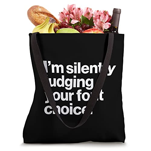Bolsa Tote Divertida para Diseñador Gráfico con Texto "I'm Silently Judging Your Font Choice" miniatura 4