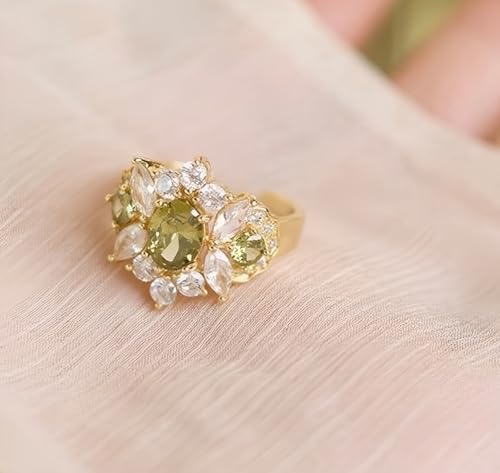 Vintage French Style Green Crystal Ring for Women, Elegant Palace Design Adjustable Open Ring, Luxury Statement Jewelry2