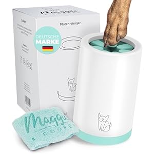 MAGGIE & COOPER Paw Cleaner (Size L, Colour: Green) | Clean Paws | Includes Microfibre Towel | 2 Different Sizes Available | Dishwasher Safe | Soft Brushes