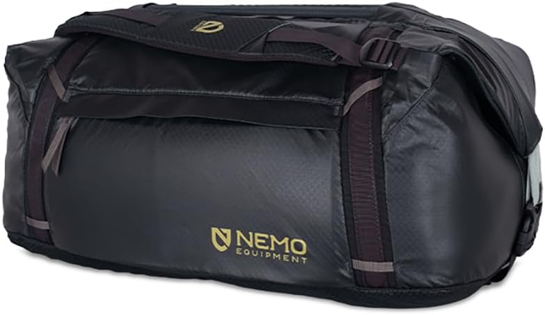 Nærbillede af NEMO Double Haul 55L-taskens slidstærke, vandafvisende yderstof.