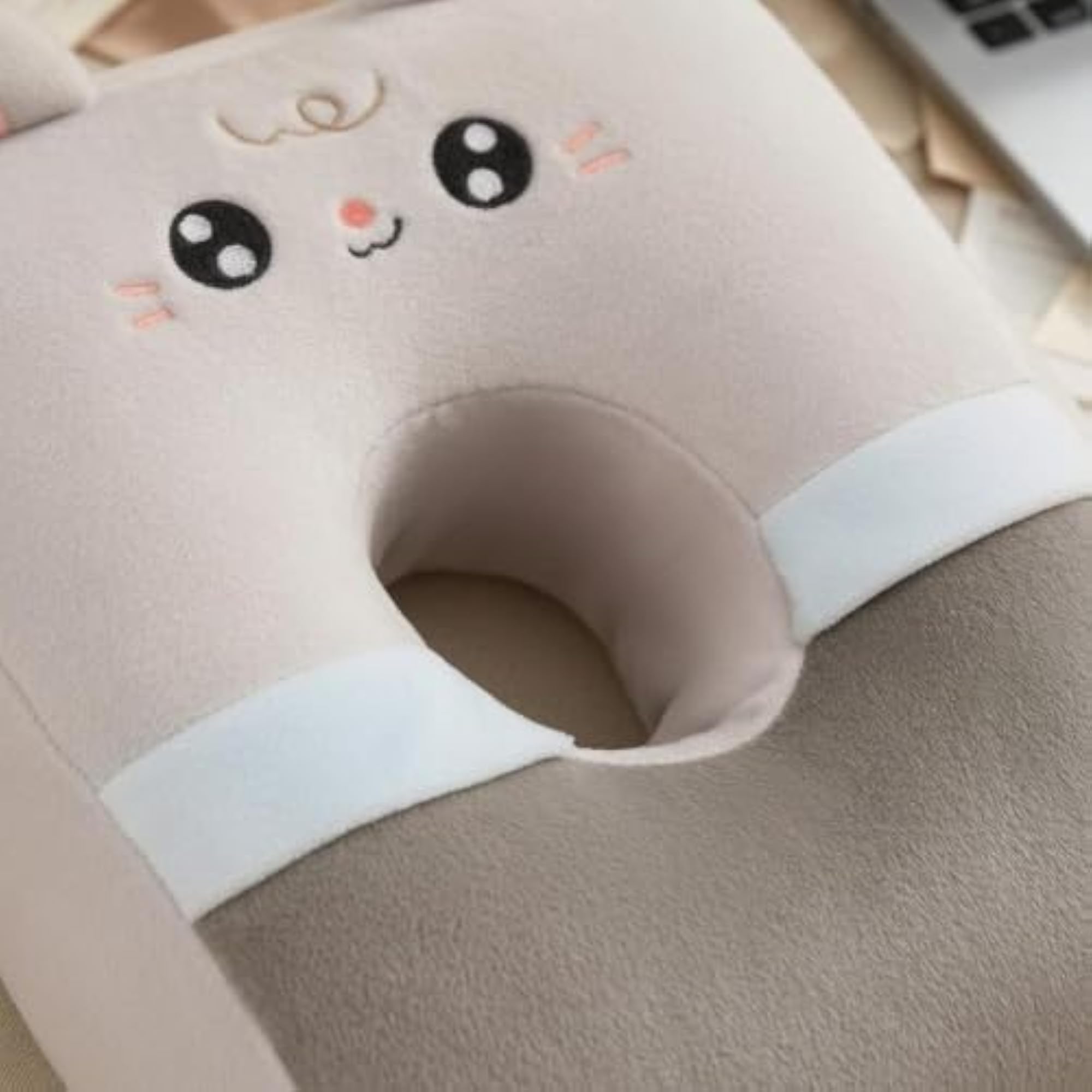 Stretchy Cat Support Pillow, Cute Design