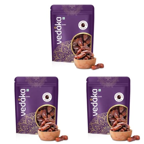 Image of Amazon Brand - Vedaka Fresh Dates | 500 G | Khajur Dry Fruit | Naturally Dried | Healthy Snack | No Added Preservatives Or Additives | Hygienically Packed (Pack of 3)