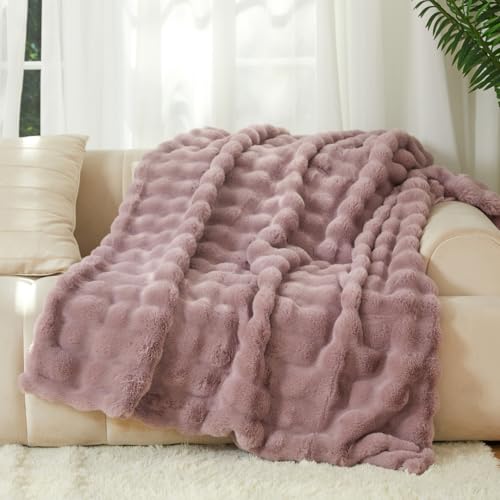 The Malibu Blanket - LuxeComfort Faux Fur Bubble Blanket 60x70 Purple Dusk - Luxuriously Soft Elegant Reversible Design Home Dcor Picnics and Travel (Purple Dusk Oversized Throw 60x70)