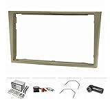 Setinhalt: Radioblende, Metallschacht, Zier-/Abdeckrahmen, Befestigungsmaterial, Entriegelungsbügel, Fakra-Antennenadapter mit Phantomeinspeisung ISO/DIN, Radio-Adapterkabel Quadlock