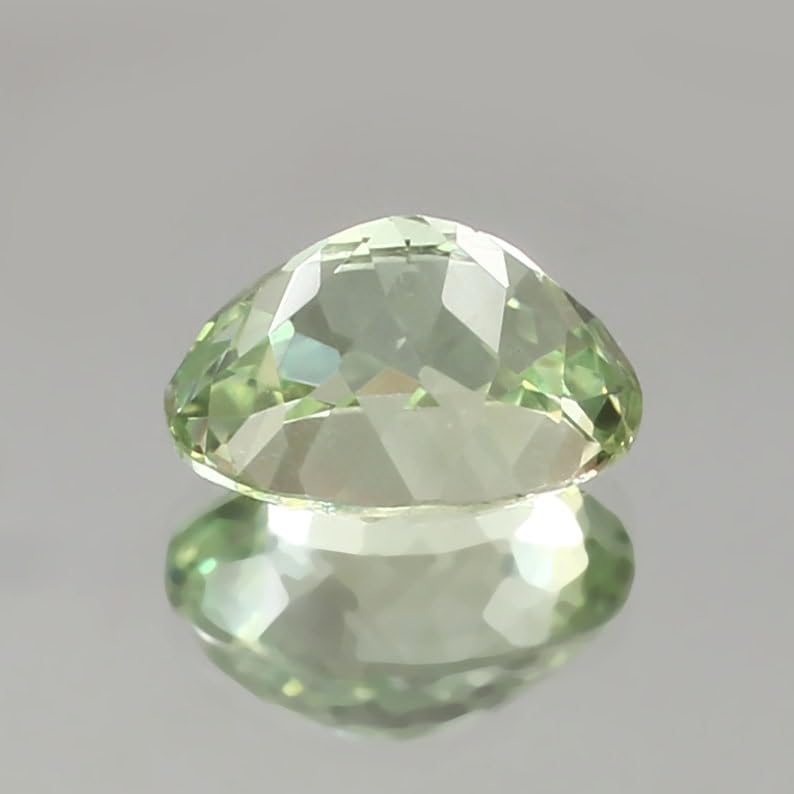 Pierre gemme saphir vert Ceylan 11x9mm à facettes GH_NAT_09151 d'exception