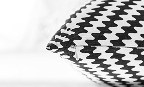 Housse de coussin pour canapé confortable noir TreeWool en coton doux - 5