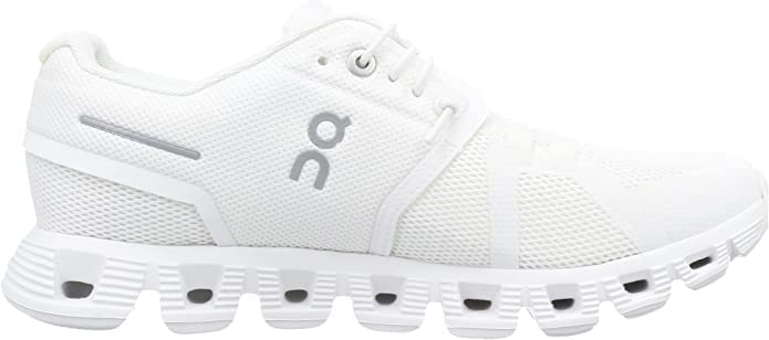 Image of On Women's Cloud 5 Sneakers
