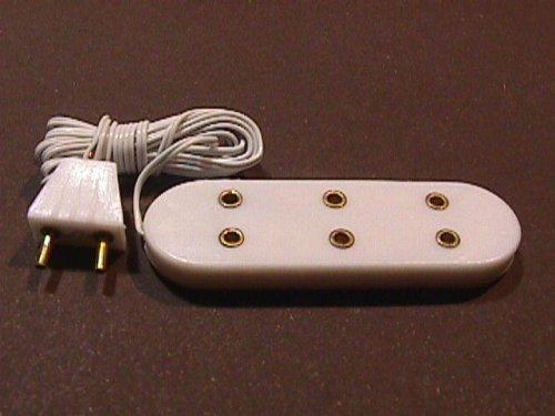 Preisvergleich Produktbild MiniMundus Dreifach-Steckerleiste mit Stecker für das Puppenhaus