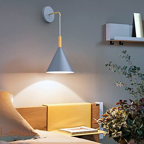 Aplique de pared moderno para solucionar la falta de espacio en mesitas de noche de dormitorios 3