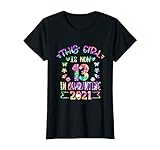 Esta niña es de 13 camisas, camisas de 13 cumpleaños para niñas, camisa de 13 cumpleaños, ideas de regalos para niñas de 13 años, decoraciones de 13 años para niñas, regalos de niñas de 10 a 12 años, regalo de cumpleaños de cuarentena, diseños de teñido anudado.