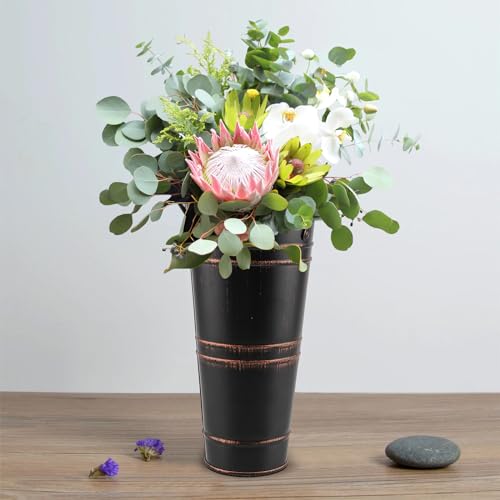 Vases rustiques en métal vintage pour composition florale de table - 8
