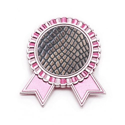 Broche en cuir rose et métal M pour raviver un vêtement sombre ou trop classique