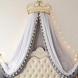 Le design luxueux du rideau en dentelle rehausse instantanément le style de la chambre, créant une atmosphère de pays des merveilles onirique ou de chambre royale.