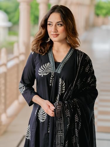 Image of Arayna Women's Pure Cotton Printed Kurta Pant Dupatta Set | Elegant Ethnic Suit Set with Minimal Leaf Motifs | Straight Fit 3-Piece Set for Women
