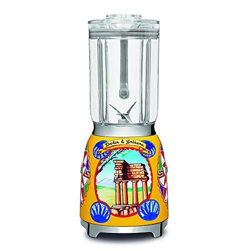 Close-up of Sicily Is My Love blender's control knob and lid