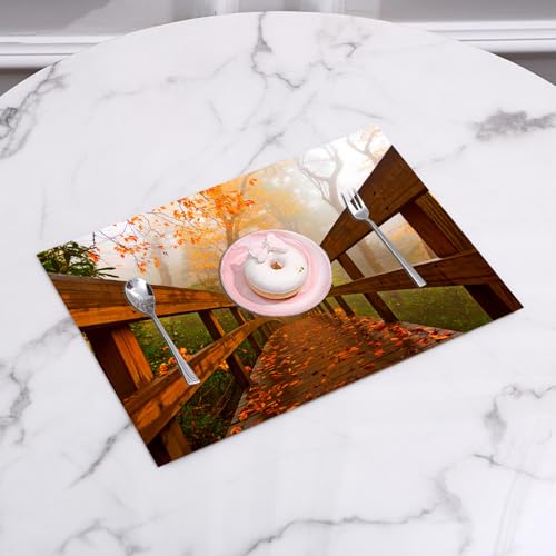 EYLOZS Tovagliette Lavabili,Set di 4 Tovagliette Colazione in PVC,Antiscivolo,Resistenti al Calore,per Tavolo da Cucina,Una vivace scena autunnale con un grande albero spoglio in primo piano,45x30cm