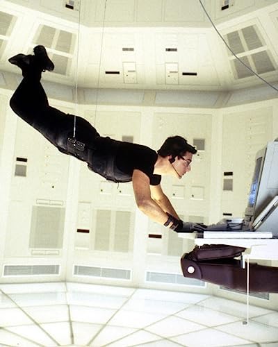 Mission Impossible (1996) Tom Cruise 10x8 Photo image 2