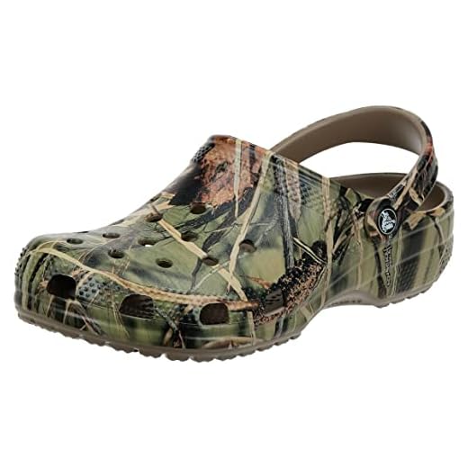 Crocs Unisex Men's and Women's Classic Realtree Clog | Camo Shoes, Khaki, 11 Women/9 Men