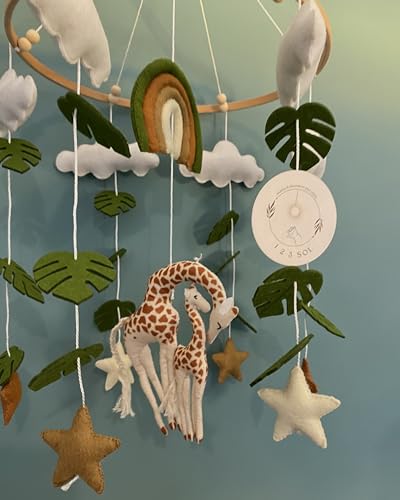 Mobile bébé safari pour créer une ambiance jungle et apaiser le nouveau-né au coucher