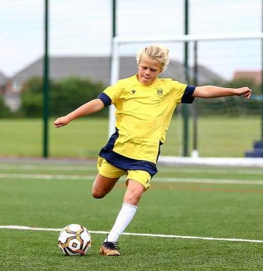 Miniatura 8 de Lionstrike Balón de entrenamiento de fútbol estándar con tecnología NeoBladder  Pelota de entrenamiento a nivel de club y liga con tamaño y peso