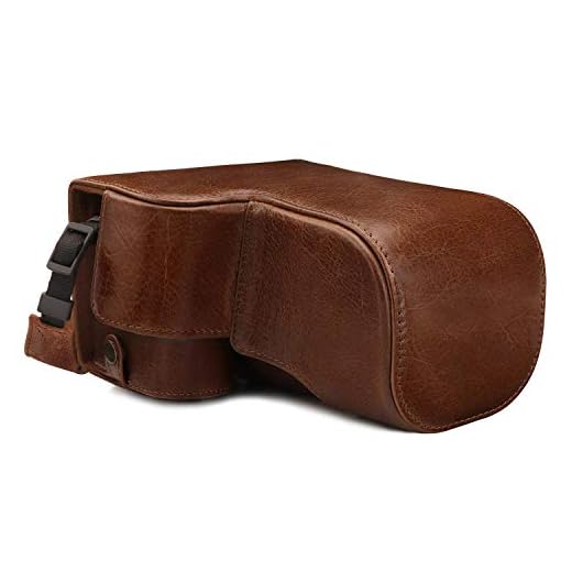 MegaGear Genuine Leather Camera Case