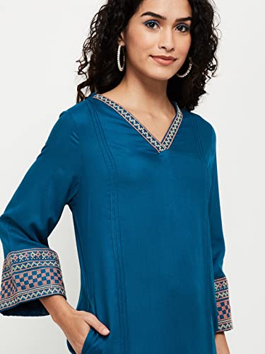 Image of Max Women Rayon Straight Fit Embroidered V-Neck Straight Kurta