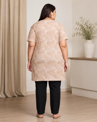 Image of In Love Women's All-Over Printed Cotton Plus Size Longline T-Shirt with Pockets
