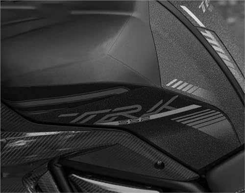 Éviter rayures réservoir TRK 552 avec cette protection cuir Benelli - 2